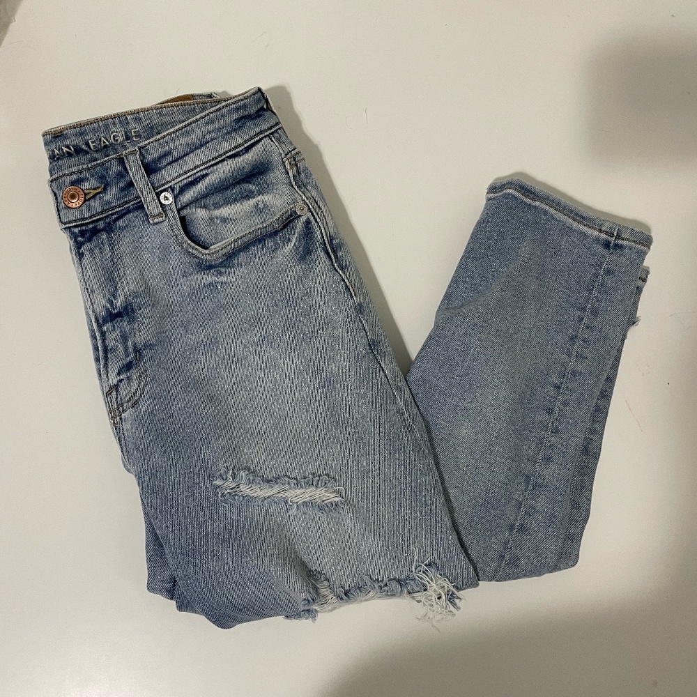 American eagle stretch distressed jean